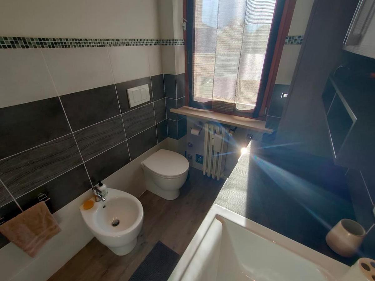 Appartamento Chentre En Ville - A 2 Passi Dal Centro - Parcheggio Gratuito - Cir-Vda-Aosta-0073 Luaran gambar