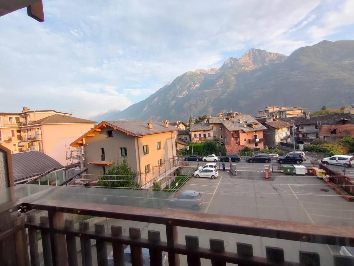 Appartamento Chentre En Ville - A 2 Passi Dal Centro - Parcheggio Gratuito - Cir-Vda-Aosta-0073 Luaran gambar