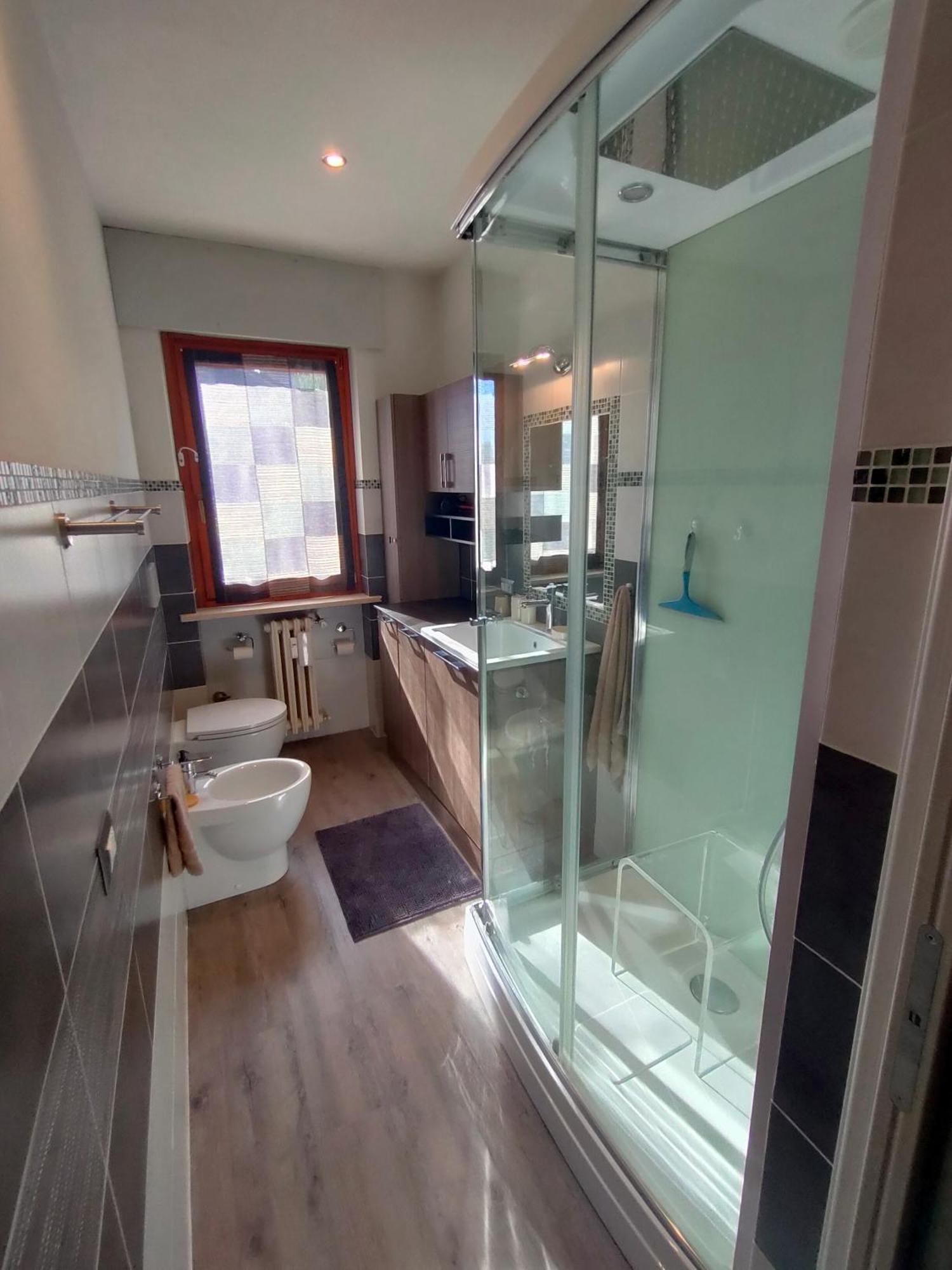 Appartamento Chentre En Ville - A 2 Passi Dal Centro - Parcheggio Gratuito - Cir-Vda-Aosta-0073 Luaran gambar