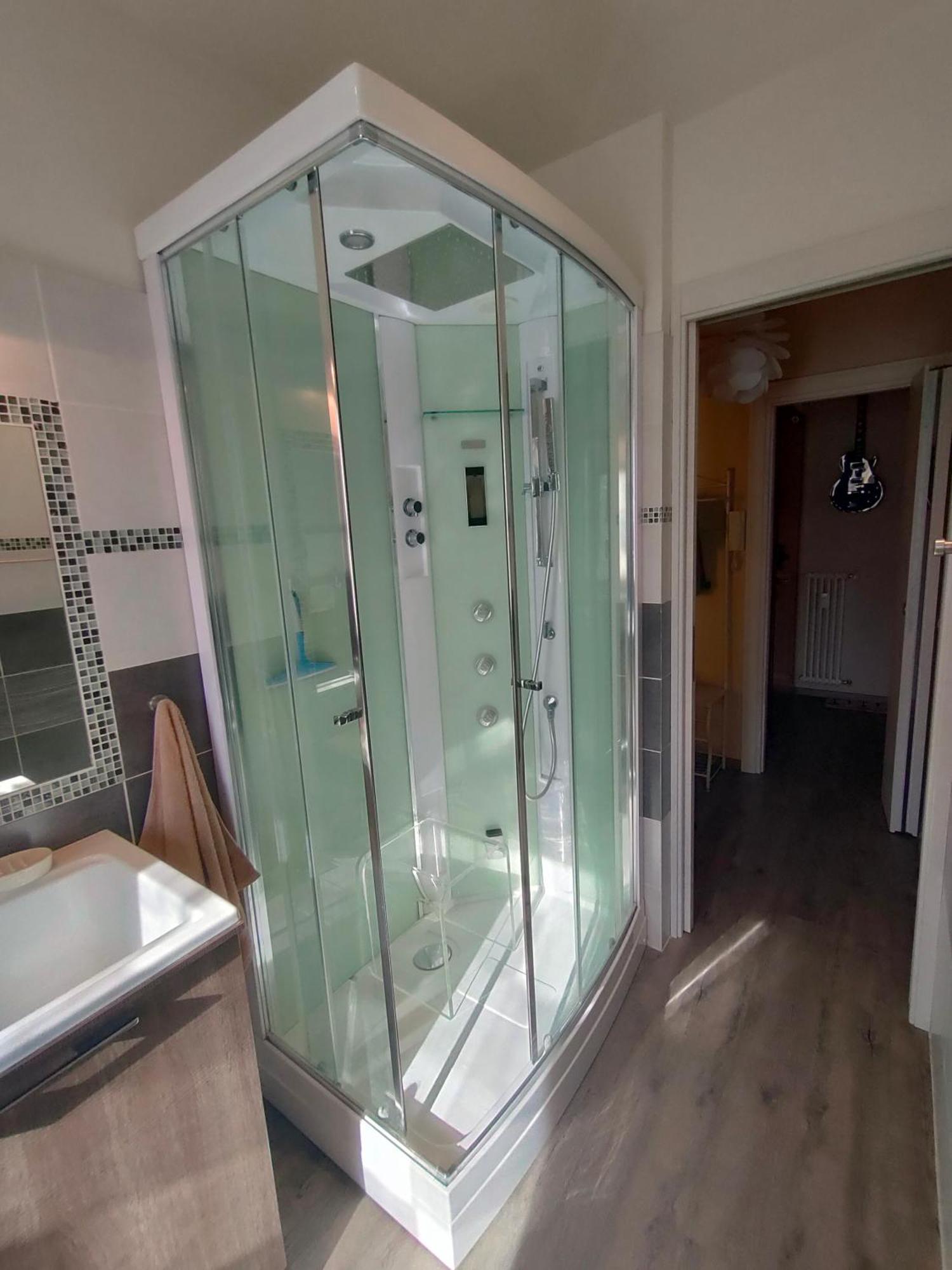 Appartamento Chentre En Ville - A 2 Passi Dal Centro - Parcheggio Gratuito - Cir-Vda-Aosta-0073 Luaran gambar