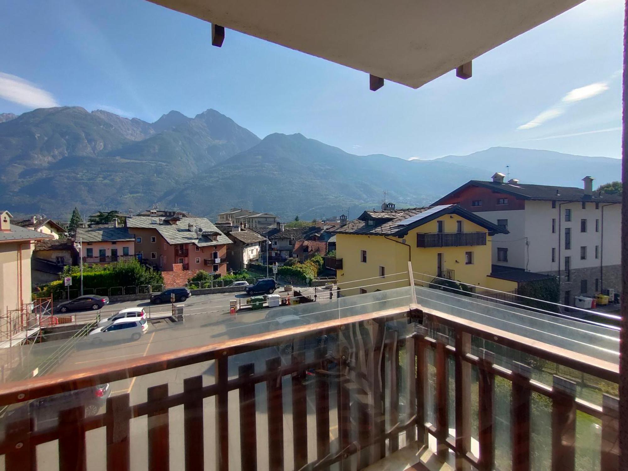 Appartamento Chentre En Ville - A 2 Passi Dal Centro - Parcheggio Gratuito - Cir-Vda-Aosta-0073 Luaran gambar